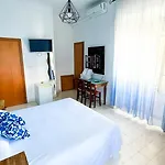 Stanze Sul Mare And 3*