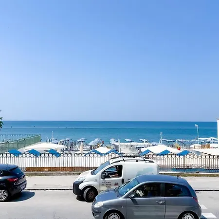 Stanze Sul Mare And Bed & Breakfast